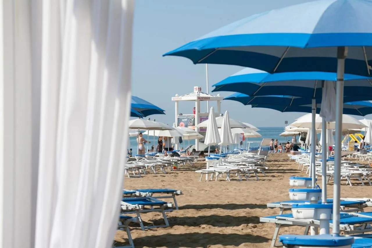 Hotel Albatros Lido di Jesolo 3*,  Italy