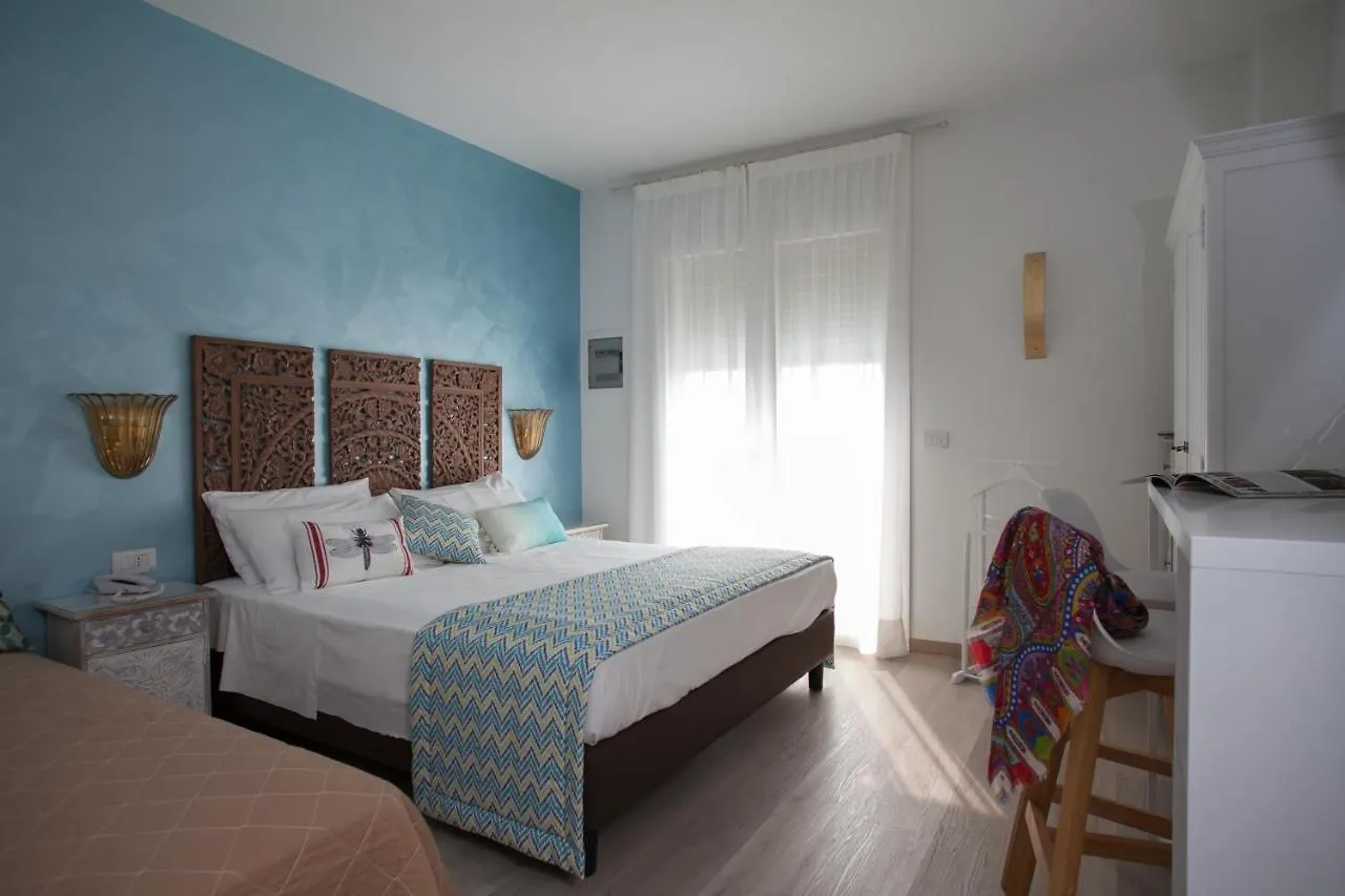 לידו די ג'סולו Hotel Albatros 3*, לידו די ג'סולו איטליה